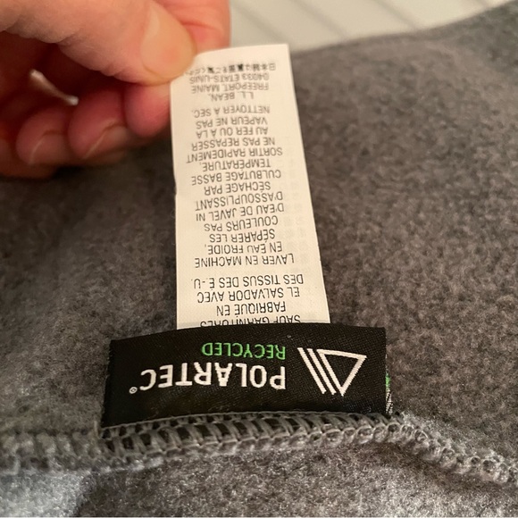 Woman’s Top - Picture 6 of 7